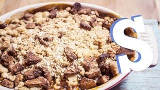 How To Make An English Apple Crumble [upl. by Huskey]