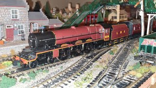 Hornby LMS Hualing three new coaches to add to the collection [upl. by Tallula]