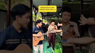 Yang nyanyi trakhir ngakak😂😂 cover music sambunglagu short shortvideo shortsfeed musiccover [upl. by Rellek717]