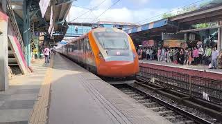 22961 vande Bharat express mumbai Central Ahmedabad skip in vasai station india railway [upl. by Hairahs]