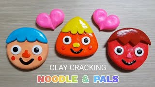 Noodle amp Pals Noodle Kernel Red clay cracking 천사점토 국수와 친구들 점토 부수기 [upl. by Norbert727]