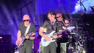 Enter Sandman Metallica  Joe Satriani amp Steve Vai [upl. by Admana129]