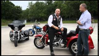 Motoit Mauro Valli descrive il Tri Glide HarleyDavidson [upl. by Adnamal897]