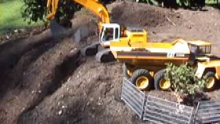 Liebherr R944 excavateur RC [upl. by Ilanos]