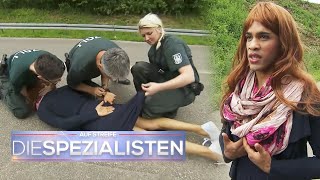 Geiselnahme bei Zollkontrolle 😱 Was hat diese Frau zu verbergen 😳  Die Spezialisten  SAT1 [upl. by Queridas]