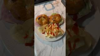 Cuernito de bolonia jamón y queso food foodvlog foodie foodlover foodblogger viral life [upl. by Tabatha]