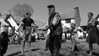 Waveney Valley Dwile Flonking Championship May 2014 Beccles Vs Bungay [upl. by Bakki786]