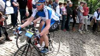 Ronde van Vlaanderen voor Wielertoeristen 2011  Muur van Geraardsbergen deel 10 [upl. by Yllatan282]