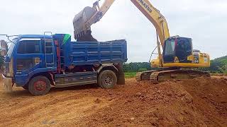 Komatsu 210 PC Excavatior excavates red soil [upl. by Nyl848]