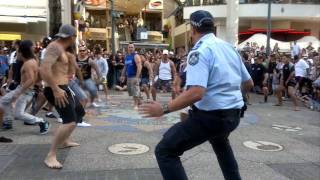 Flash Mob Haka Surfers Paradise 110911MP4 [upl. by Vlad]