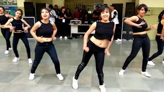 Best Dance with Coordination ever seen  IEC INNOVISION 2K18 GROUP DANCE NIET  echosmart [upl. by Anialad785]