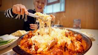 【爆食旅行】本場の激辛巨大チーズタッカルビをお腹いっぱい食べたい。【大食い】【韓国】【モッパン】【MUKBANG】 [upl. by Sybley]