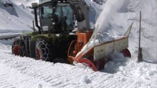 Claas Xerion 3800 VC am Großglockner [upl. by Holihs]