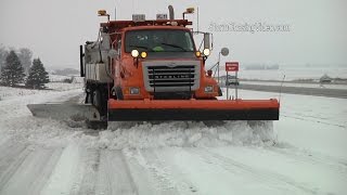 12232014 Albert Lea MN Holiday Snow Travel Head Ache BRoll [upl. by Fayola392]