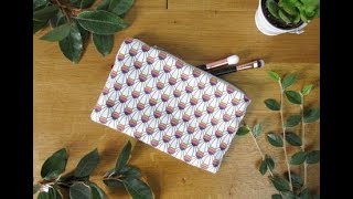 DIY Couture  apprenez à coudre une pochette en tissu avec une fermeture éclair [upl. by Aerdnaek]