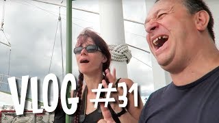 Pourquoi les américains disent quotGod bless Youquot à tout bout de champs  VLOG 31 [upl. by Lianna499]