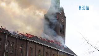 Grote uitslaande brand in Rooms Katholieke Kerk Hoogmade [upl. by Odnanref]