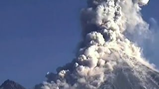 Raw Time Lapse of Mexico Volcano Eruption [upl. by Yarrum20]