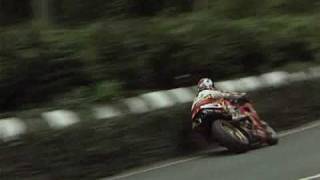 Robert Holden brushes the wall at the 1995 Senior TT [upl. by Cinderella80]