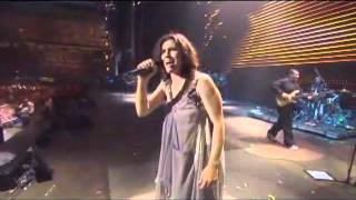 Elisa ft Gianna Nannini  Gli Ostacoli Del Cuore Live at San Siro Traducción en Español [upl. by Aneehsat]