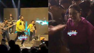 Hania Amir at Asim Azhar concert Karachi  Jo tu na mila mujhy [upl. by Eeldivad]