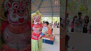 കുഞ്ഞിനെ കയ്യിലെടുത്ത് ഗുളികൻ തെയ്യം 🥰 gulikan gulikantheyyam theyyapranthan theyyamvibes [upl. by Chiang]