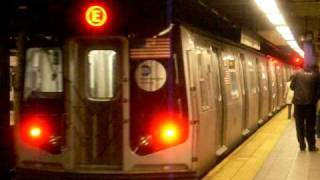 R160 E train leaving Roosevelt Avenue [upl. by Nniw]