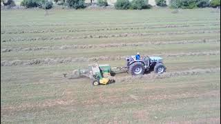 Lamborghini r395 amp John Deere 2450 empacando [upl. by Eixela]