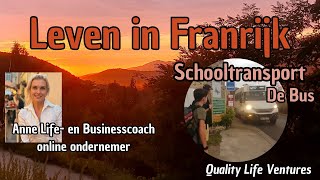 Leven in Franrijk  schooltransport  de bus [upl. by Drarrej]