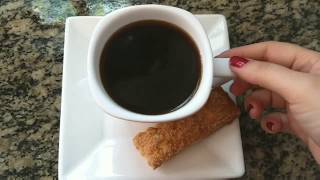 Café simples e gostoso no coador de pano [upl. by Aphrodite758]