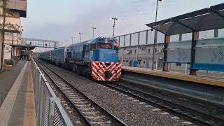 GM G22cu2 F704 Saliendo de Estacion Tapiales [upl. by Enaffit285]