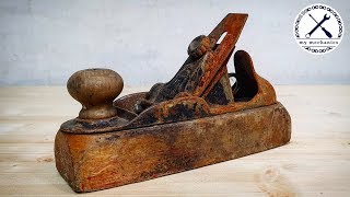 Antique Rusty Hand Plane  Restoration [upl. by Auqenes]