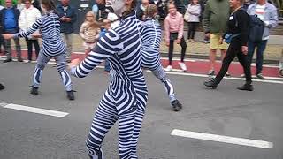 Bloemencorso Blankenberge 2018  De Lodderoeigen Back to the future [upl. by Oidualc]