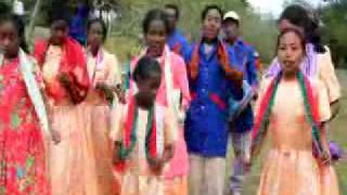 Chant traditionnel malgache hira gasy pour la Fête des Barques [upl. by Nehr]