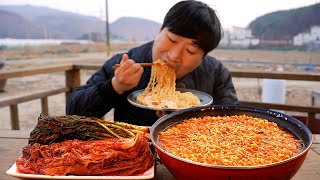 진라면 매운맛 5봉에 계란 5개 파김치와 김치에 밥까지 말아 후루룩 Spicy instant noodles 요리amp먹방  Mukbang eating show [upl. by Winifield]