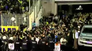 Fenerbahçe  beşiktaş Fenerbahce Fans in besiktas stadium doors are broken  GFB RAID [upl. by Tham]