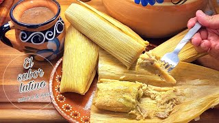 Tamales De Pollo Con Chile Verde y Atole De Almendra Con Galleta [upl. by Calida]