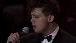 Luis Miguel  Contigo En La Distancia Live  Auditorio Nacional México 1992 [upl. by Ronacin]