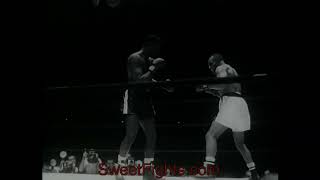 Ezzard Charles vs Jersey Joe Walcott 4  1080p 60fps [upl. by Einnoj]