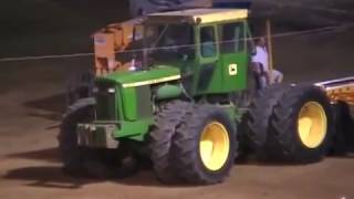 JOHN DEERE 7520 PULLING [upl. by Ahsienroc]