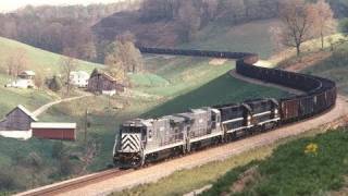 General Electrics Super7Rs Demo locomotives on the Monongahela RWY 5171989 [upl. by Roinuj]