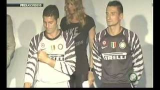 Presentazione Maglie Nike 201011 [upl. by Repsac]