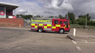 Suffolk Fire amp Rescue Service Ixworth WrL03reg Volvo Volumax responding July 2016 [upl. by Annairt]