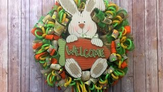 Easy Loopy Loop Wreath Tutorial ribbon mesh and tubing [upl. by Hanako136]