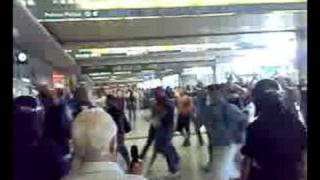 i tifosi del napoli a roma termini per romanapoli [upl. by Flavius]