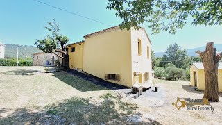 Perfect condition country house for sale with garage and separate unit for sale Abruzzo Italy [upl. by Robers]