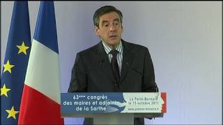 François Fillon confirme sa candidature à Paris [upl. by Nydroj]