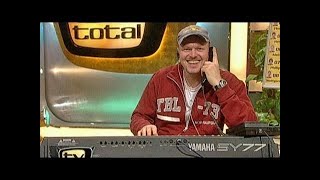 Stefan ruft als Bohlen bei Plattenfirma an  TV total [upl. by Lugar]