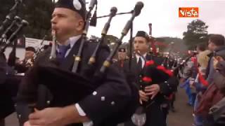 ItaliaScozia di rugby si entra allo stadio a suon di cornamuse [upl. by Nueoht]