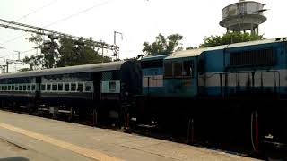 14511 Allahabad Saharanpur Nauchandi Express Arrive In Saharanpur Junction [upl. by Eniamor]